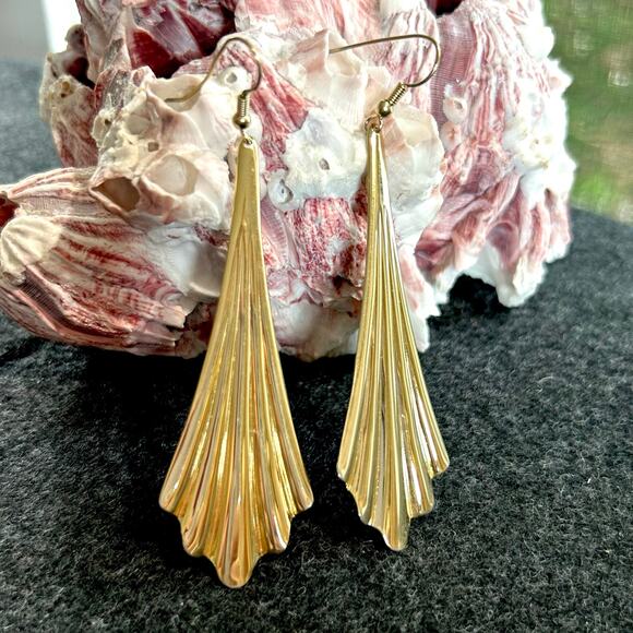 Vintage Gold Tone Fan Drop Earrings, 3.75 Inches - Picture 5 of 11